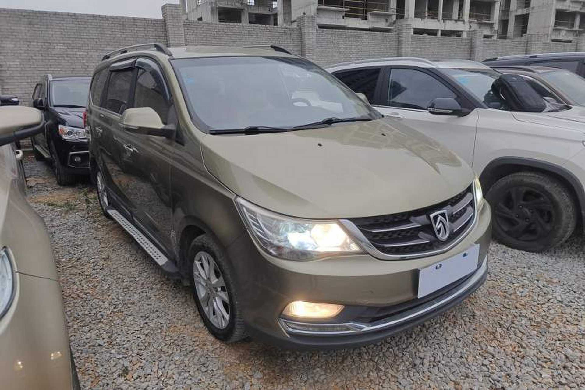 Used Baojun 730 2016 1.5L Manual Comfort Version 7 Seats China V Emission Standard Exterior 2