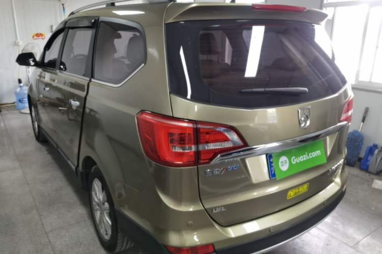 Used Baojun 730 2016 1.8L Manual Comfort Version 7 Seats Exterior 2