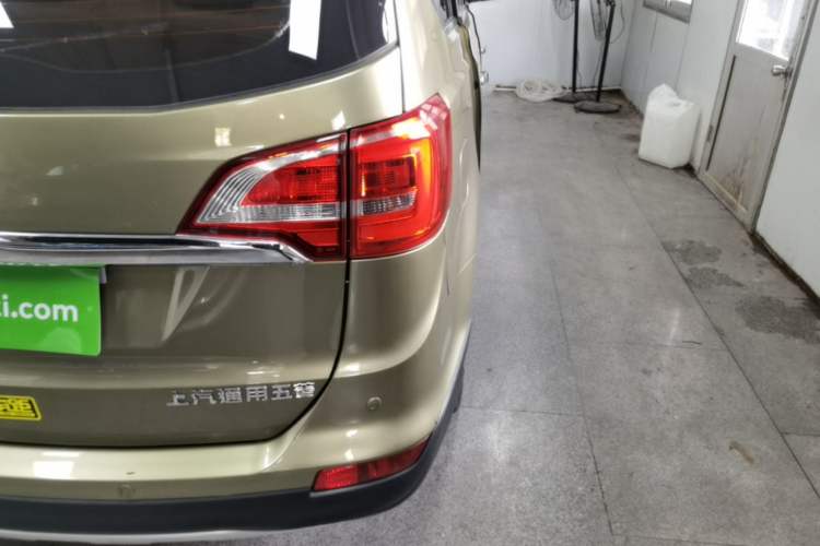 Used Baojun 730 2016 1.8L Manual Comfort Version 7 Seats Exterior 3