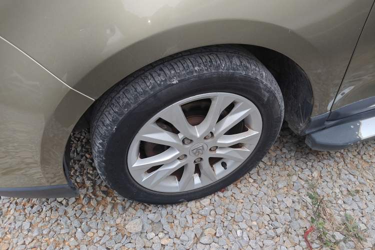 Used Baojun 730 2016 1.5L Manual Comfort Version 7 Seats China V Emission Standard Exterior 7