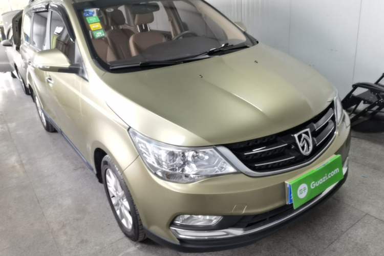 Used Baojun 730 2016 1.8L Manual Comfort Version 7 Seats Front Right 45 Deg