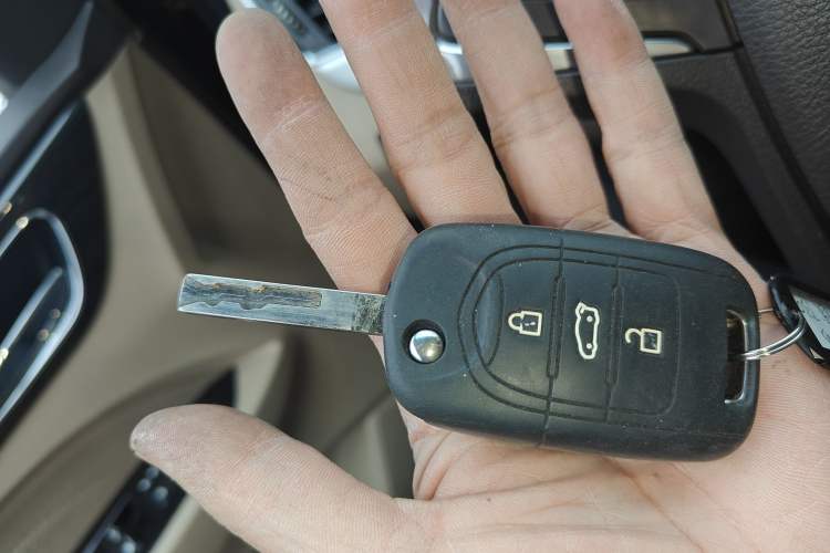 Used Baojun 730 2016 1.5L Manual Comfort Version 7 Seats China V Emission Standard Interior 1