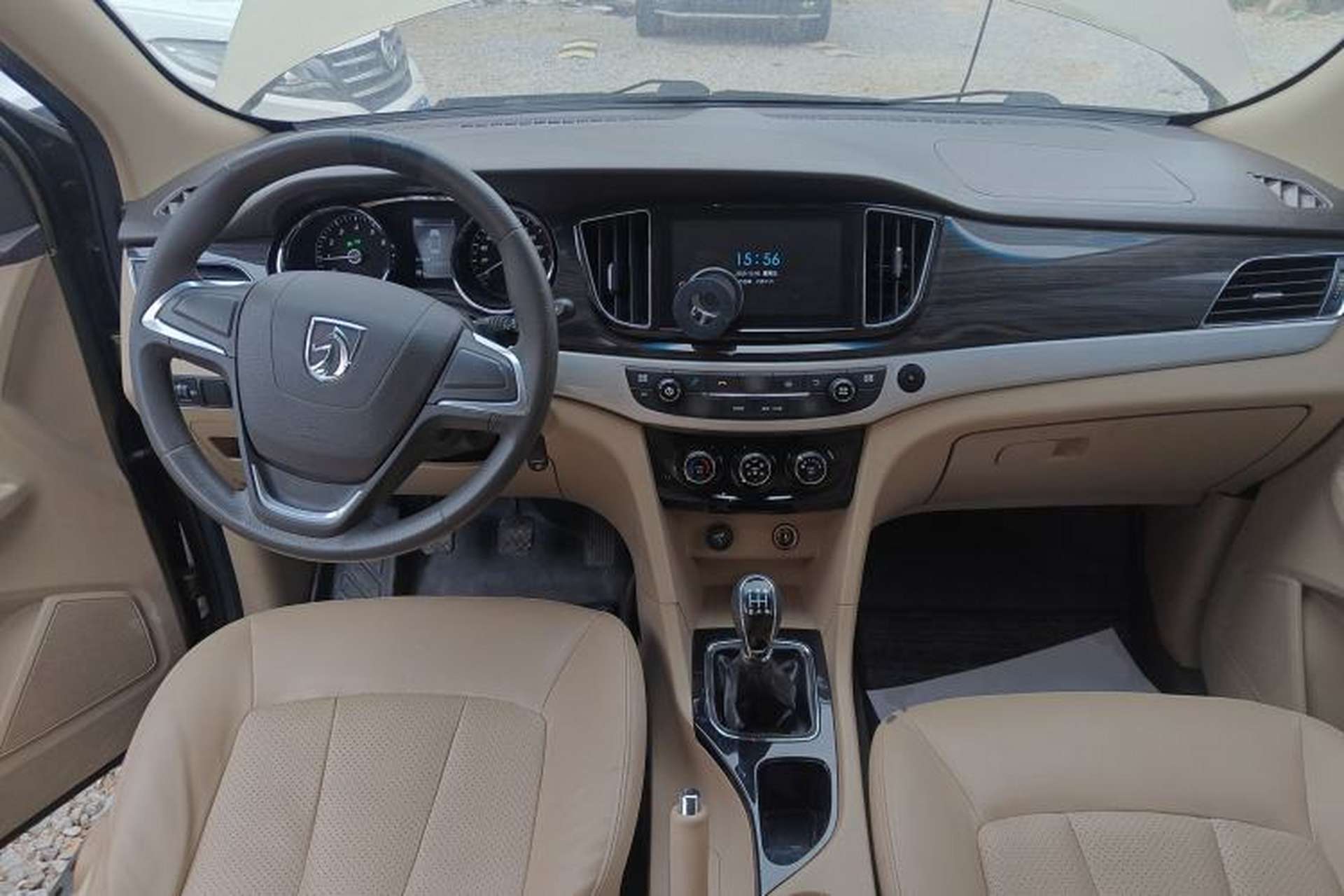 Used Baojun 730 2016 1.5L Manual Comfort Version 7 Seats China V Emission Standard Interior 2