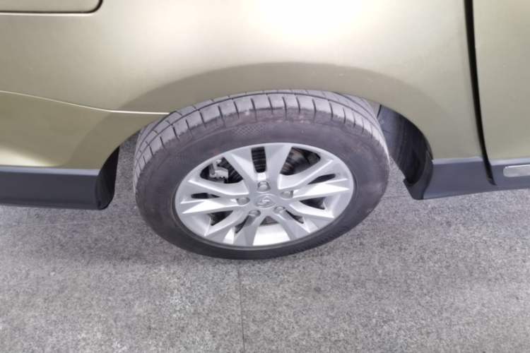 Used Baojun 730 2016 1.8L Manual Comfort Version 7 Seats Right Rear Wheel Hub