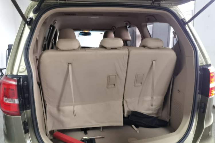 Used Baojun 730 2016 1.8L Manual Comfort Version 7 Seats Trunk