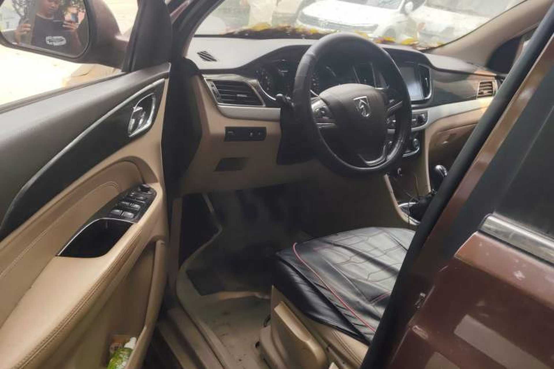 Used Baojun 730 2016 1.8L Manual Luxury Edition 7 Seats Driver Seat