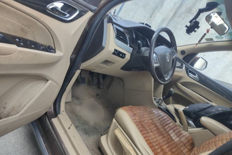 Used Baojun 730 2016 1.5L Manual Luxury Edition 7 Seats Driver Seat