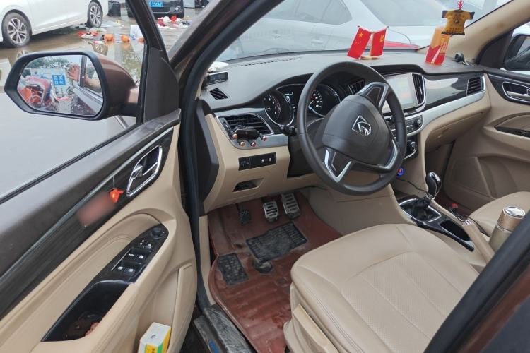 Used Baojun 730 2016 1.5L Manual Comfort Version 7 Seats China V Emission Standard Driver Seat