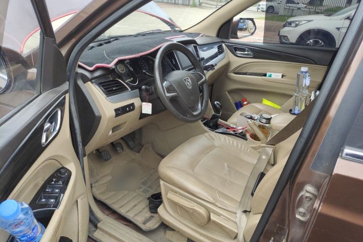 Used Baojun 730 2016 1.5L Manual Comfort Version 7 Seats China V Emission Standard Driver Seat