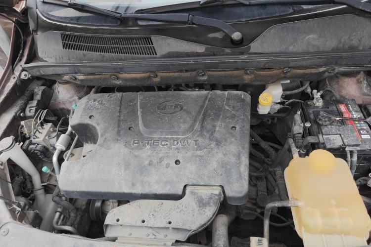 Used Baojun 730 2016 1.5L Manual Comfort Version 7 Seats China V Emission Standard Engine Bay