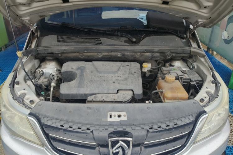 Used Baojun 730 2016 1.5L Manual Standard Version 7 Seats Engine Bay