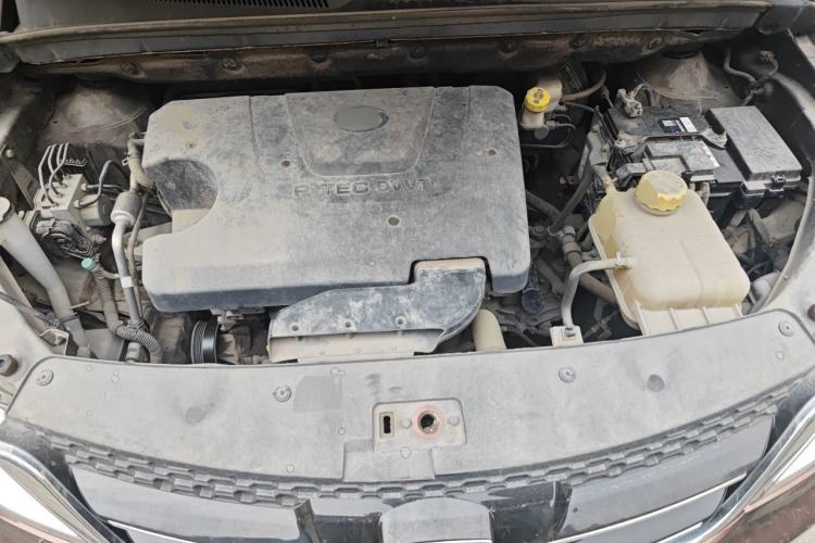 Used Baojun 730 2016 1.5L Manual Comfort Version 7 Seats China V Emission Standard Engine Bay