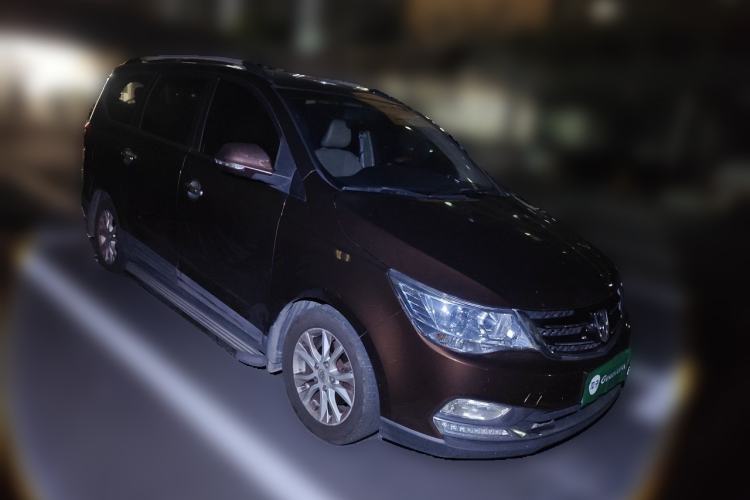 Used Baojun 730 2016 1.5T Manual Luxury Edition 7 Seats Front Right 45 Deg