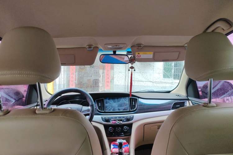 Used Baojun 730 2016 1.5L Manual Comfort Version 7 Seats China V Emission Standard Headliner