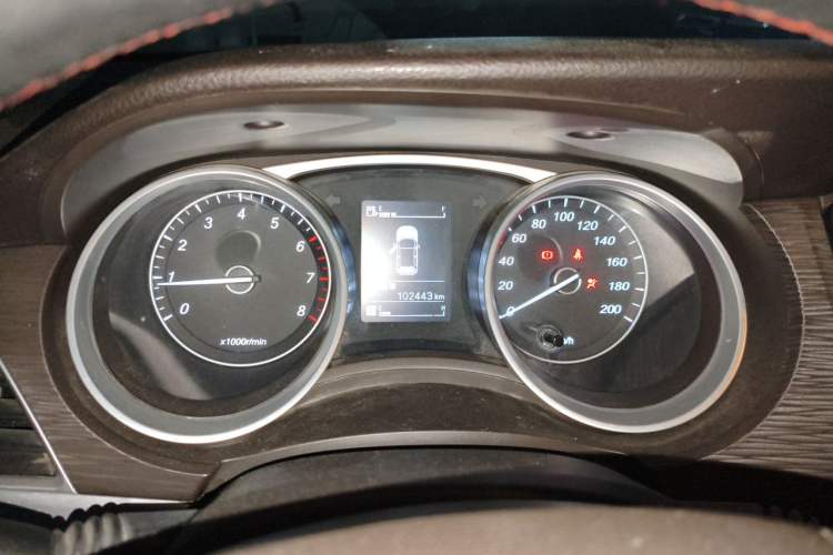 Used Baojun 730 2016 1.5L Manual Standard Version 7 Seats Instrument Cluster
