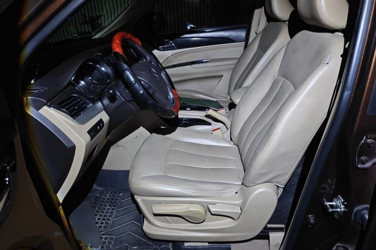 Used Baojun 730 2016 1.5T Manual Luxury Edition 7 Seats Left Front Seat