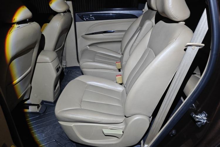Used Baojun 730 2016 1.5T Manual Luxury Edition 7 Seats Left Rear Seat