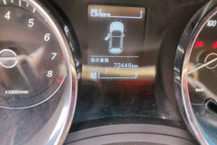 Used Baojun 730 2016 1.5L Manual Comfort Version 7 Seats China V Emission Standard Odometer Close Up