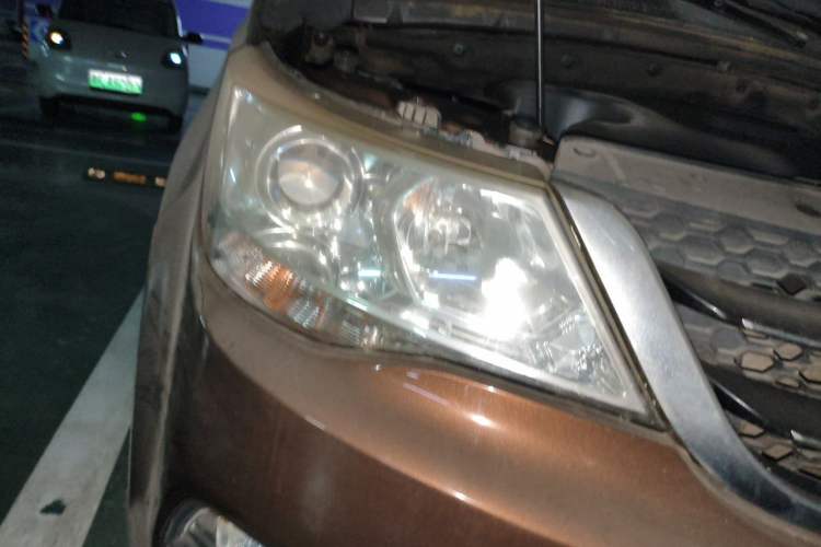 Used Baojun 730 2016 1.5L Manual Standard Version 7 Seats Right Front Headlight