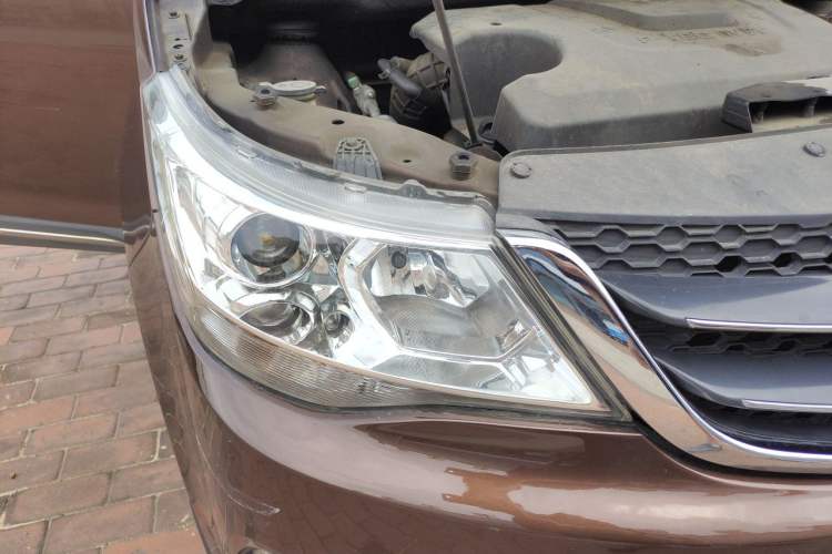 Used Baojun 730 2016 1.5L Manual Comfort Version 7 Seats China V Emission Standard Right Front Headlight