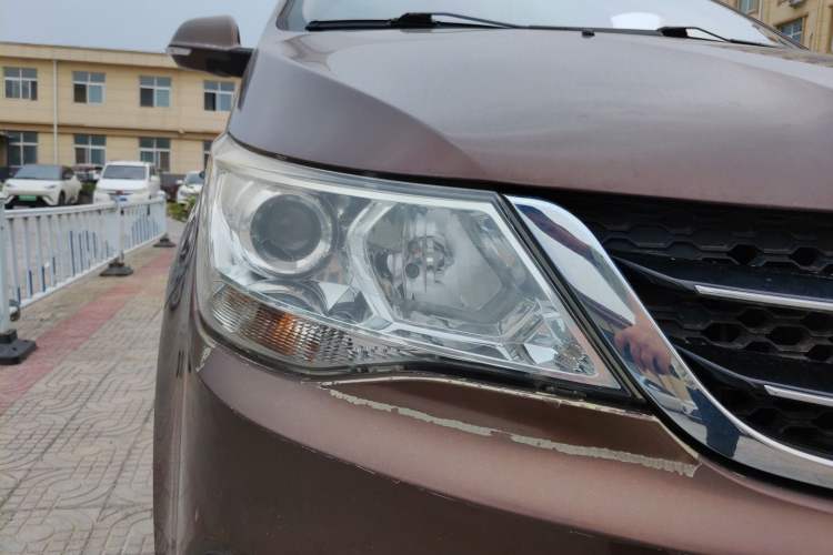 Used Baojun 730 2016 1.5L Manual Comfort Version 7 Seats China V Emission Standard Right Front Headlight