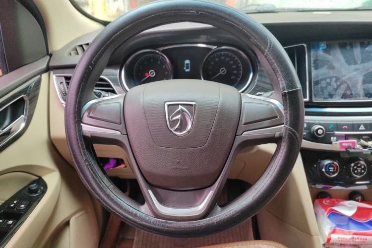 Used Baojun 730 2016 1.5L Manual Comfort Version 7 Seats China V Emission Standard Steering Wheel