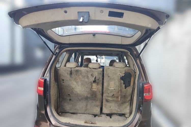 Used Baojun 730 2016 1.5L Manual Luxury Edition 7 Seats Trunk