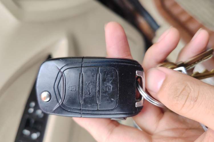 Used Baojun 730 2016 1.5L Manual Comfort Version 7 Seats China V Emission Standard Vehicle Key