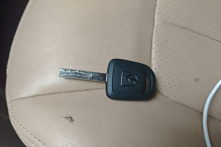 Used Baojun 730 2016 1.5L Manual Comfort Version 7 Seats China V Emission Standard Vehicle Key