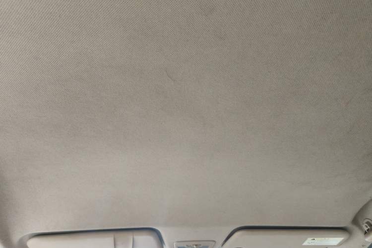 Used Baojun 730 2016 1.5L Manual Comfort Version 7 Seats China V Emission Standard Headliner