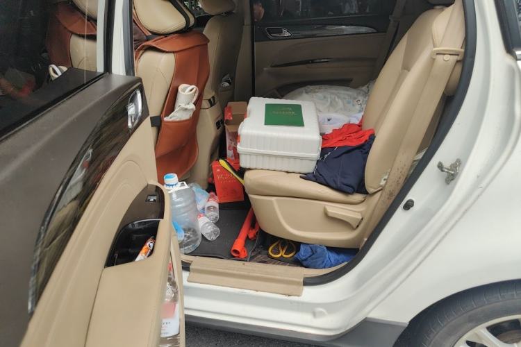 Used Baojun 730 2016 1.5L Manual Comfort Version 7 Seats China V Emission Standard Left Rear Seat