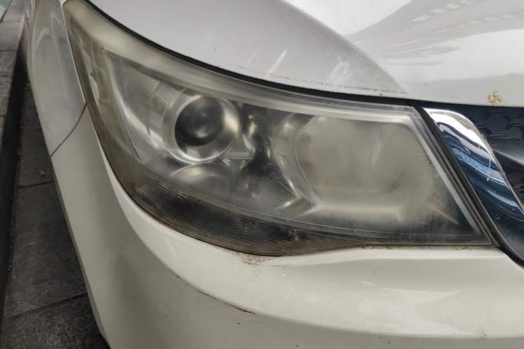 Used Baojun 730 2016 1.5L Manual Comfort Version 7 Seats China V Emission Standard Right Front Headlight