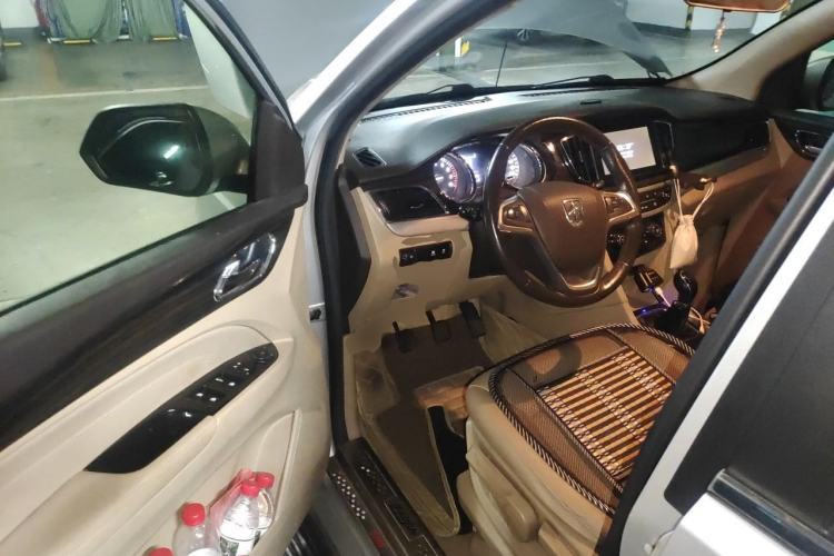 Used Baojun 730 2016 1.5L Manual Luxury Edition 7 Seats Driver Seat
