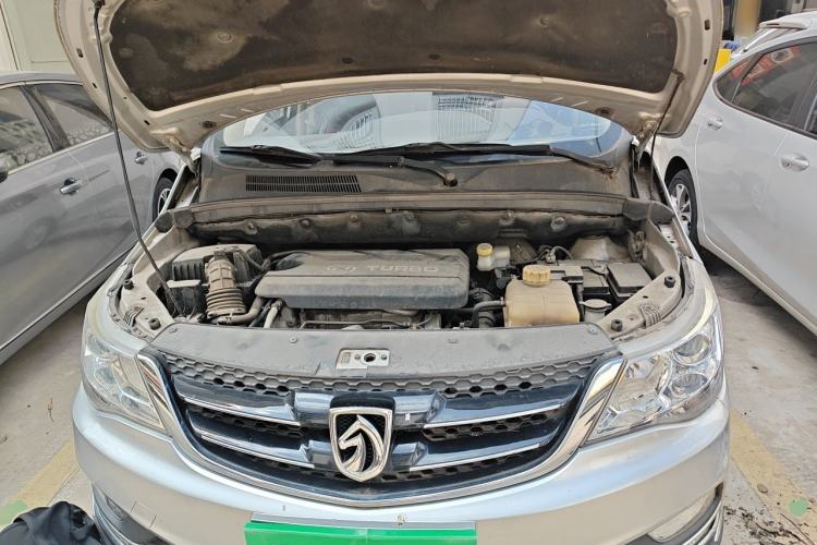 Used Baojun 730 2016 1.5T Manual Luxury Edition 7 Seats Engine Bay