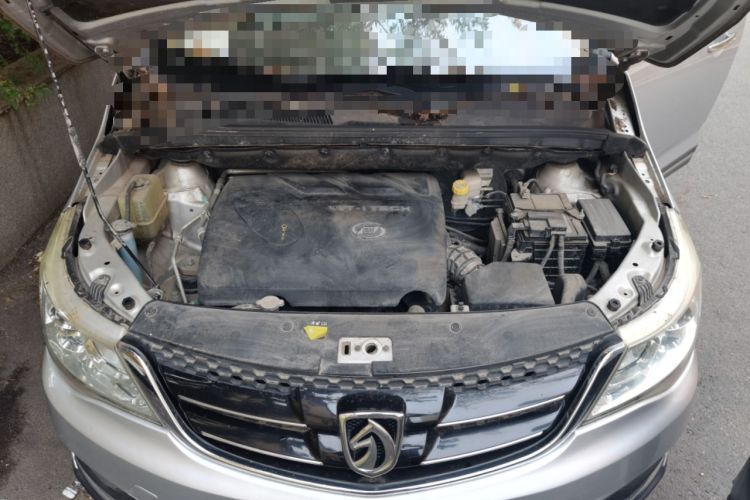 Used Baojun 730 2016 1.8L iAMT Luxury Model 7 Seats Engine Bay