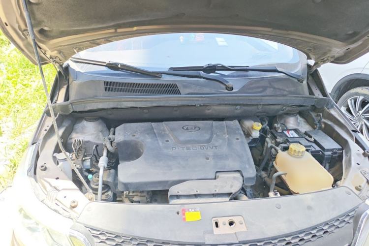 Used Baojun 730 2016 1.5L Manual Comfort Version 7 Seats China V Emission Standard Engine Bay