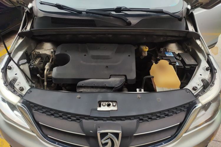 Used Baojun 730 2016 1.5L Manual Luxury Edition 7 Seats Engine Bay