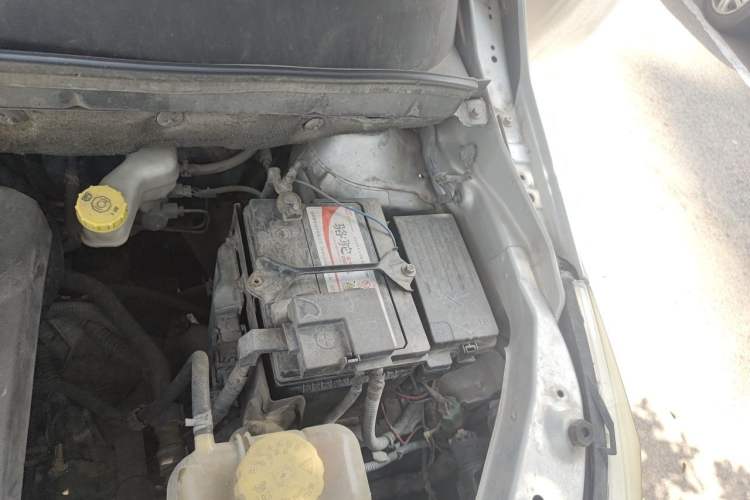 Used Baojun 730 2016 1.5L Manual Standard Version 7 Seats Engine Bay Left
