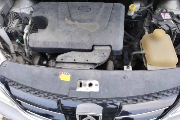 Used Baojun 730 2016 1.5L Manual Comfort Version 7 Seats China V Emission Standard Engine Bay