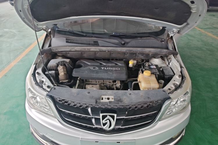 Used Baojun 730 2016 1.5T Manual Luxury Edition 7 Seats Engine Bay