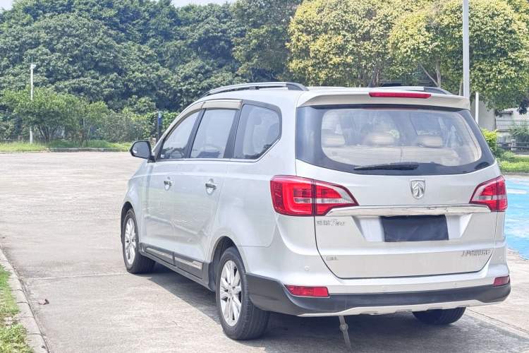 Used Baojun 730 2016 1.8L Manual Comfort Version 7 Seats Exterior 3