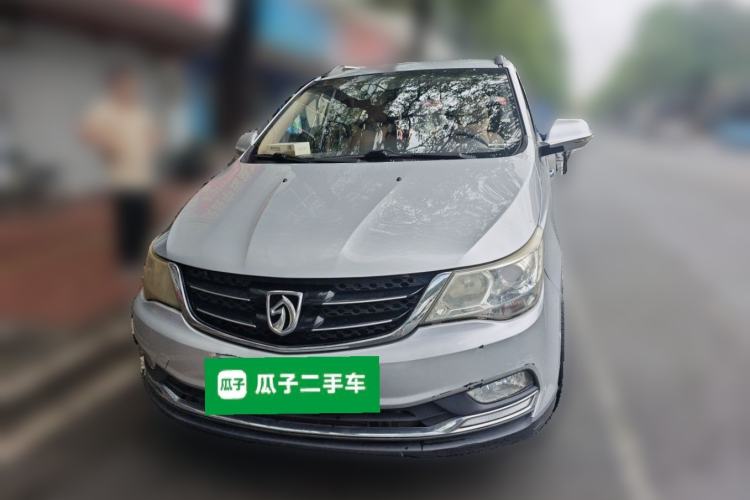 Used Baojun 730 2016 1.5T Manual Comfort Version 7 Seats Front