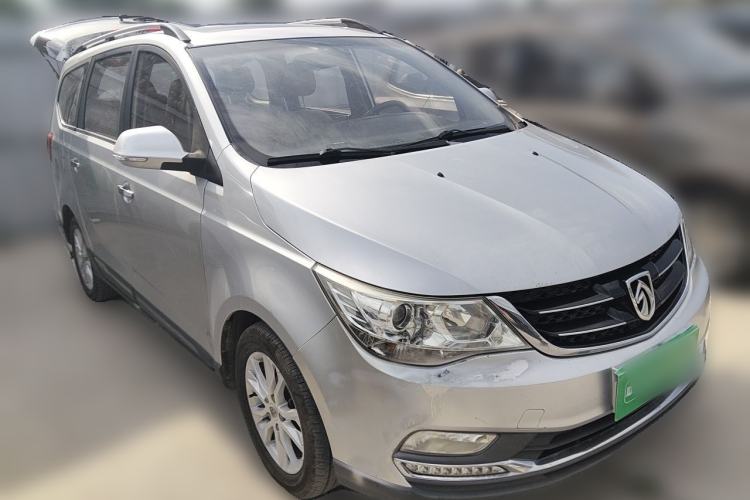 Used Baojun 730 2016 1.5L Manual Luxury Edition 7 Seats Front Right 45 Deg