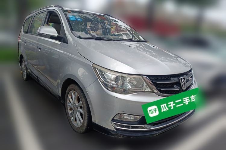 Used Baojun 730 2016 1.5L Manual Comfort Version 7 Seats China V Emission Standard Front Right 45 Deg