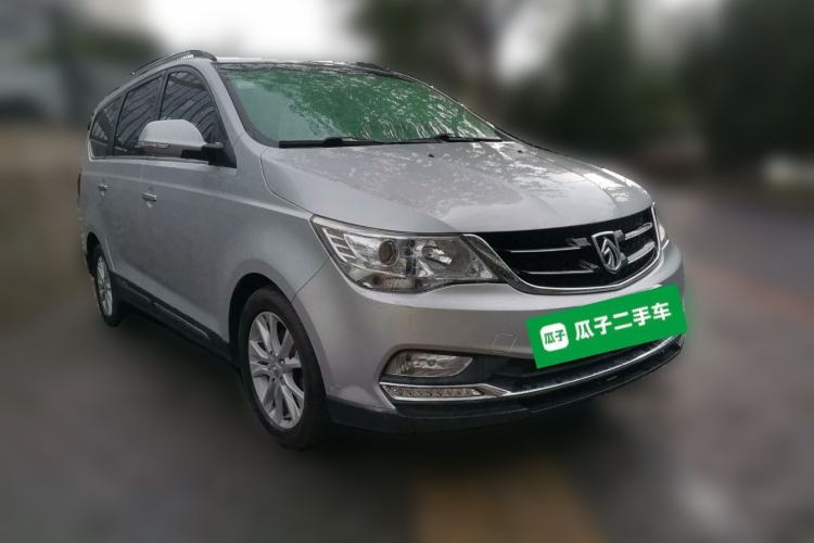 Used Baojun 730 2016 1.5T Manual Luxury Edition 7 Seats Front Right 45 Deg