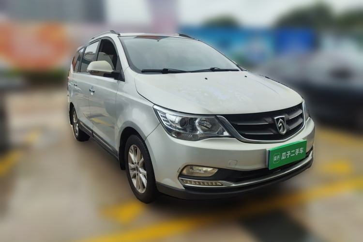 Used Baojun 730 2016 1.5L Manual Luxury Edition 7 Seats Front Right 45 Deg