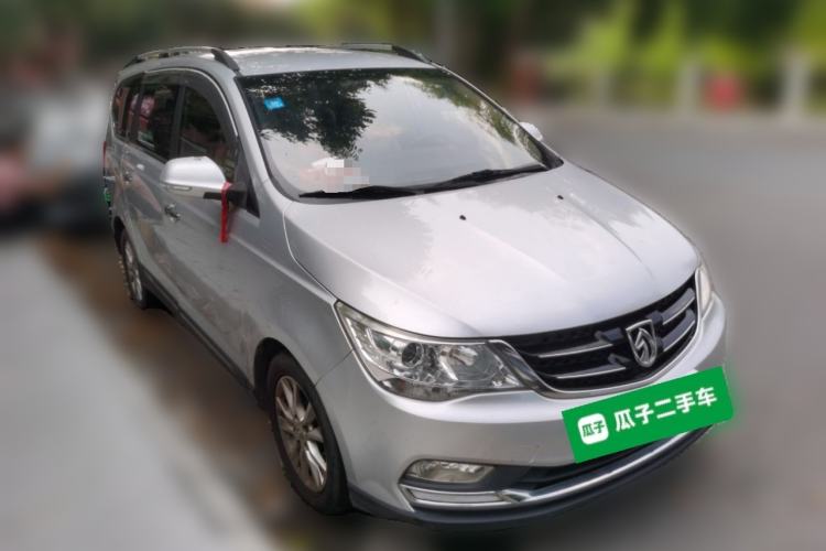 Used Baojun 730 2016 1.5L Manual Comfort Version 7 Seats China V Emission Standard Front Right 45 Deg