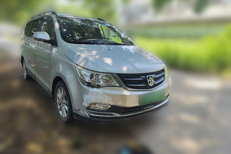 Used Baojun 730 2016 1.5L Manual Comfort Version 7 Seats China V Emission Standard Front Right 45 Deg