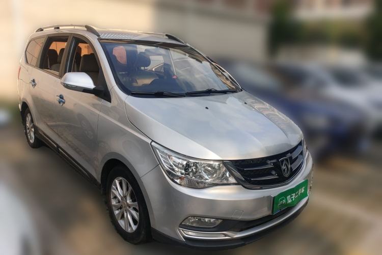 Used Baojun 730 2016 1.5T Manual Standard Version 7 Seats Front Right 45 Deg