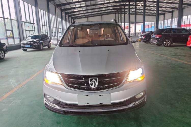 Used Baojun 730 2016 1.5T Manual Luxury Edition 7 Seats Front